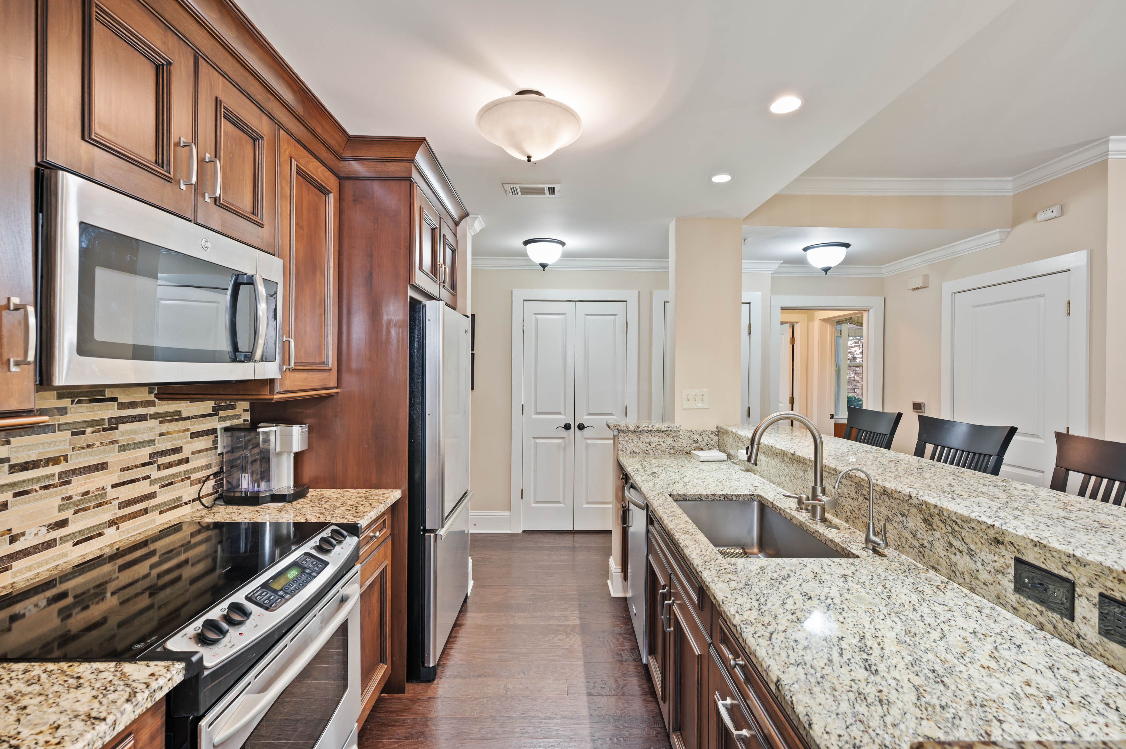 1080B Tailwater image 13